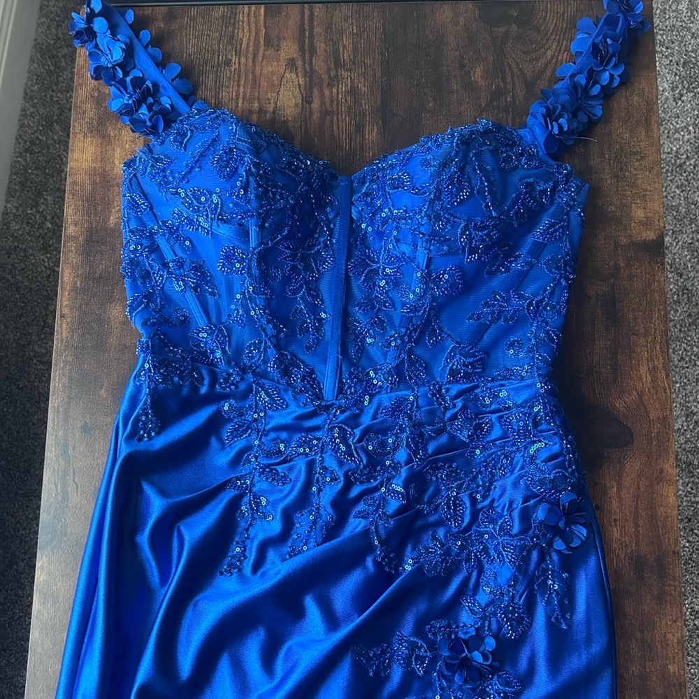 STACEES PROM Elegant Blue Beaded Floral Strap Gown
